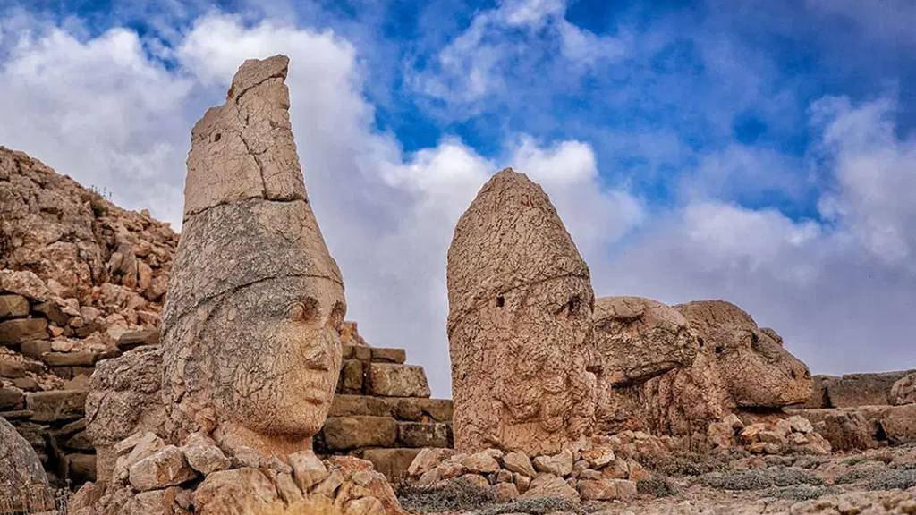 Kahta Nemrut Turu Tarihi Yerler